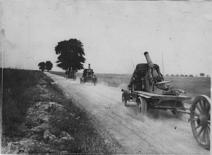 French artillery convoy, 1916